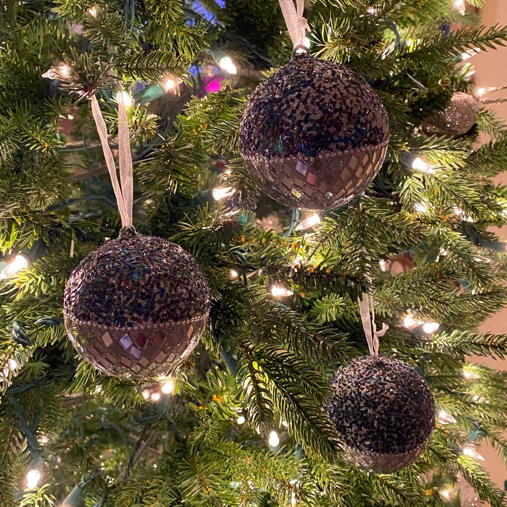 Christmas Ornaments - Picture 4 of 8